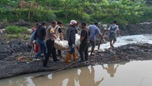 Gadis Ditemukan Tewas Setengah Telanjang di Aliran Sungai Paras, Mulyoarjo Malang