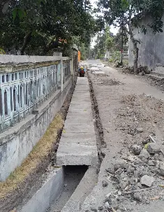Warga Soroti Pembangunan Drainase di Tanjungsari, Galian Diminta Tak Ganggu Pagar Rumah 1 Galian Diminta Tak Ganggu Pagar Rumah