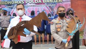 Geng Jalanan Banten Ditangkap Petugas, Pedang dan Celurit Disita Polisi