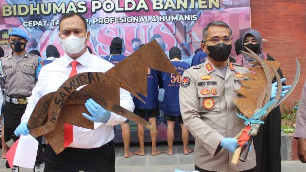 Geng Jalanan Banten Ditangkap Petugas, Pedang dan Celurit Disita Polisi