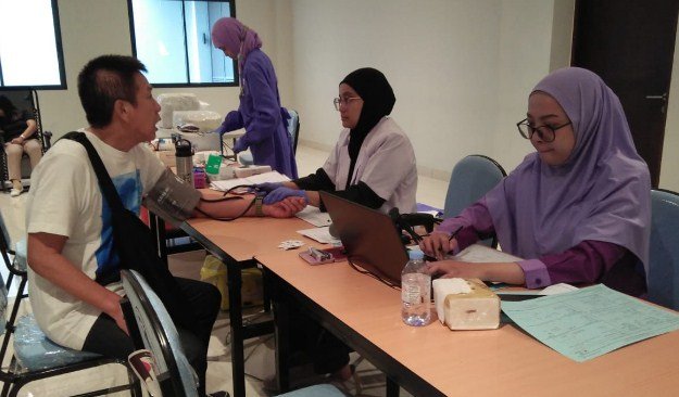 Gereja Santo Yosafat Berbagi Kasih Melalui Donor Darah