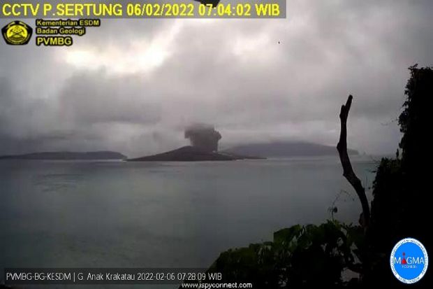 Gunung Anak Krakatau Kembali Erupsi, Ketinggian Abu Capai 600 Meter