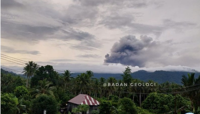 Gunung Dukono Meletus 346 Kali dalam Sehari! Warga Diimbau Waspada Abu Vulkanik