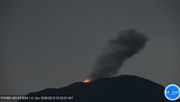 Gunung Ibu di Halmahera Meletus! Kolom Abu 500 Meter, Warga Diminta Siaga