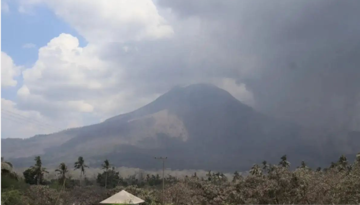 Gunung Lewotobi Siaga! Aktivitas Gempa Meningkat, Warga Dilarang Mendekat