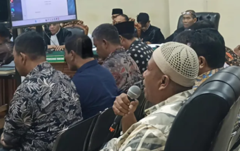 Hakim Tipikor Surabaya Tegur Eks Camat Ngancar Kediri Karena Berkelit Soal Aliran Dana Suap