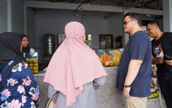 Hanindhito Himawan Pramana (Mas Dhito ) Sapa Warga Kepung Temui Petani dan Pedagang