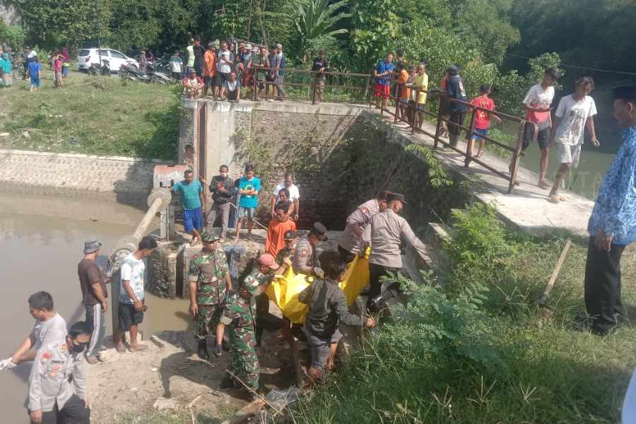 Hilang Semalam, Ditemukan Meninggal Tersangkut di Kanal Pintu Air