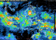 Hujan Petir Mengintai Kota-Kota Besar Indonesia Besok! Cek Prakiraan Cuaca Lengkapnya
