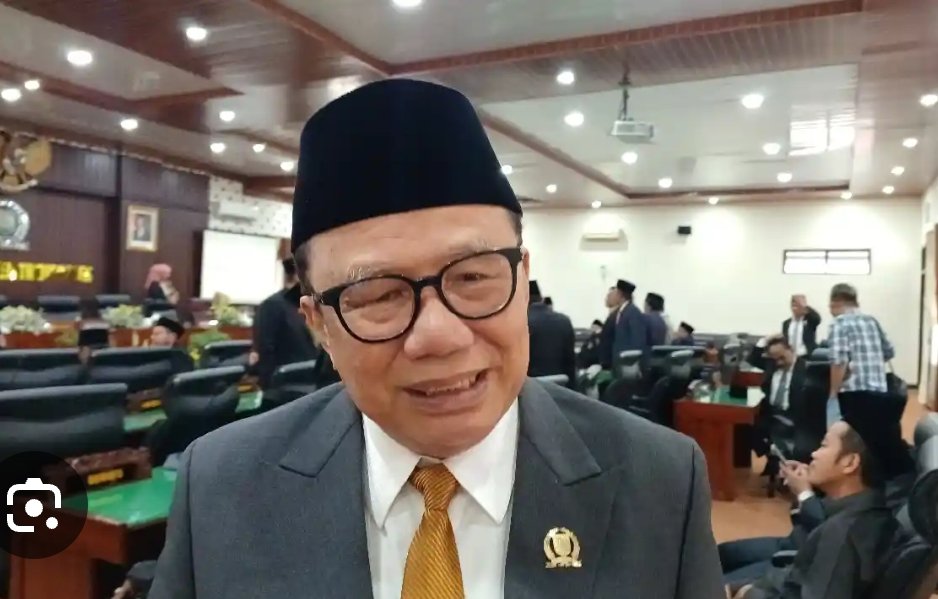 Husni Tahir Hamid, Ketua Komisi I DPRD Kabupaten Trenggalek