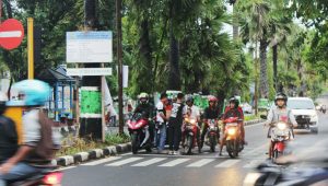 Club CBR Pati Turun Jalan, Bagikan Tajil Di Suci Bulan Ramadhan