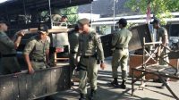 Pedagang Bandel Di Depan Pasar Bandar Dibongkar Paksa Satpol PP Kota Kediri