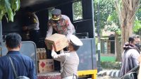 Polres Kediri Kota Bantu Distribusikan Minyak Goreng dari Gudang ke Agen