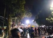 Ribuan Perusuh Kepung Mapolres Kota Blitar, Bawa Molotov hingga Senapan Angin Polisi Bertahan Sampai Subuh!