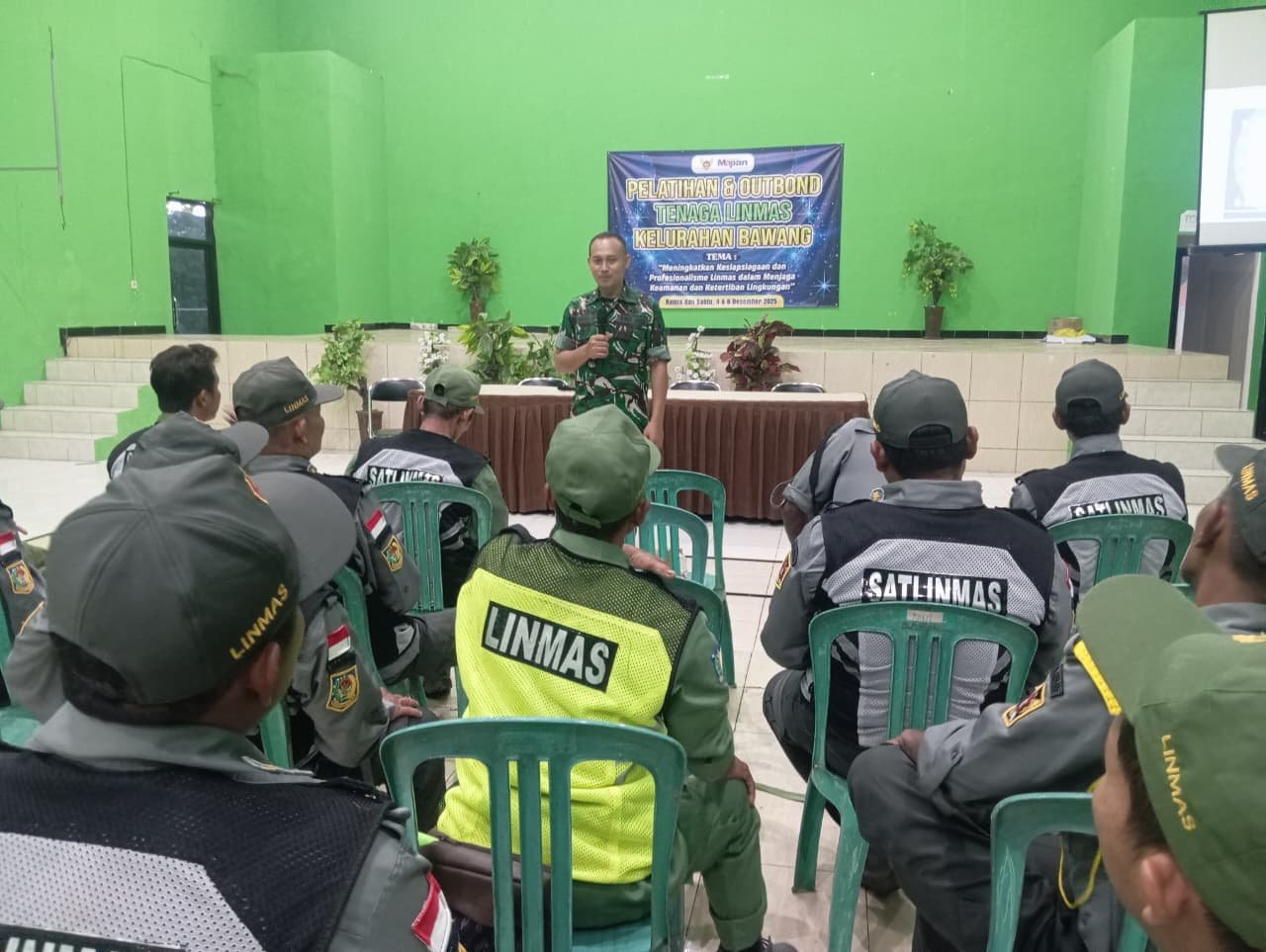 Danramil 02/Pesantren Kodim 0809 Kediri Ingatkan Peran Penting Linmas Sebagai Garda Terdepan Keamanan dan Ketertiban Lingkungan