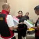 Bongkar Perkara Tipikor, Tim Penyidik Pidsus Kejari Geledah Rumah Karyawan Bank Jatim , Begini Hasilnya…….