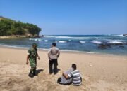 Tragedi Pantai Pangi Blitar: Ombak 2 Meter Gulung Rombongan Santri, Satu Bocah 9 Tahun Masih Hilang