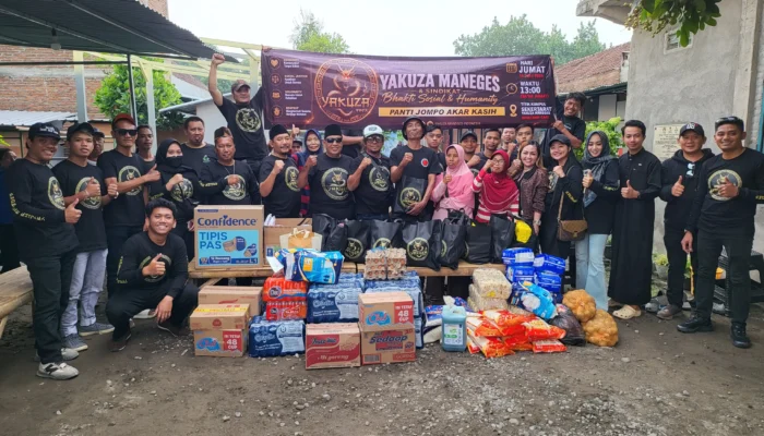 Aksi Kemanusiaan Yakuza Maneges Pusat Kediri Sentuh Hati, Berbagi Kasih Bersama Lansia di Panti Jompo Akar Kasih Pare