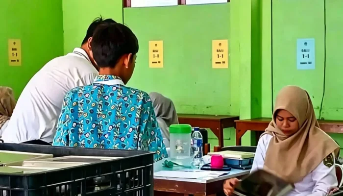 Ratusan Siswa dan Guru SMPN 1 Trenggalek Keluhkan Sakit Perut Usai Santap MBG
