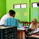 Ratusan Siswa dan Guru SMPN 1 Trenggalek Keluhkan Sakit Perut Usai Santap MBG
