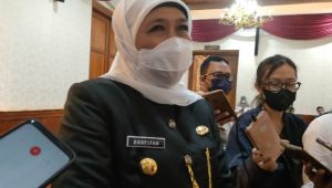 Khofifah Memohon Imam sdan Marbut Masjid Segera Vaksin Dosis Ketiga