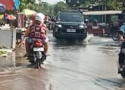 Hujan Semalam, Drainase Dangkal Pasar Sambikenceng Terendam  Banjir