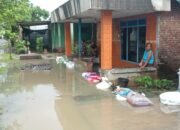 Hujan Susulan,  Puluhan Rumah Warga Sambikenceng Terendam Luapan Air Selokan , Pj Kades Katerban Harap Dinas PUPR Cek Lokasi