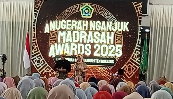Kakanwil Kemenag Jatim Apresiasi Anugrah Nganjuk Madrasah Awards 2025