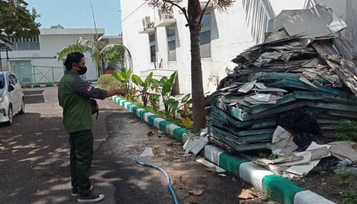 30 Menit Sweeping, Go Green Temukan Tumpukan Limbah B3 Di RSD Kertosono