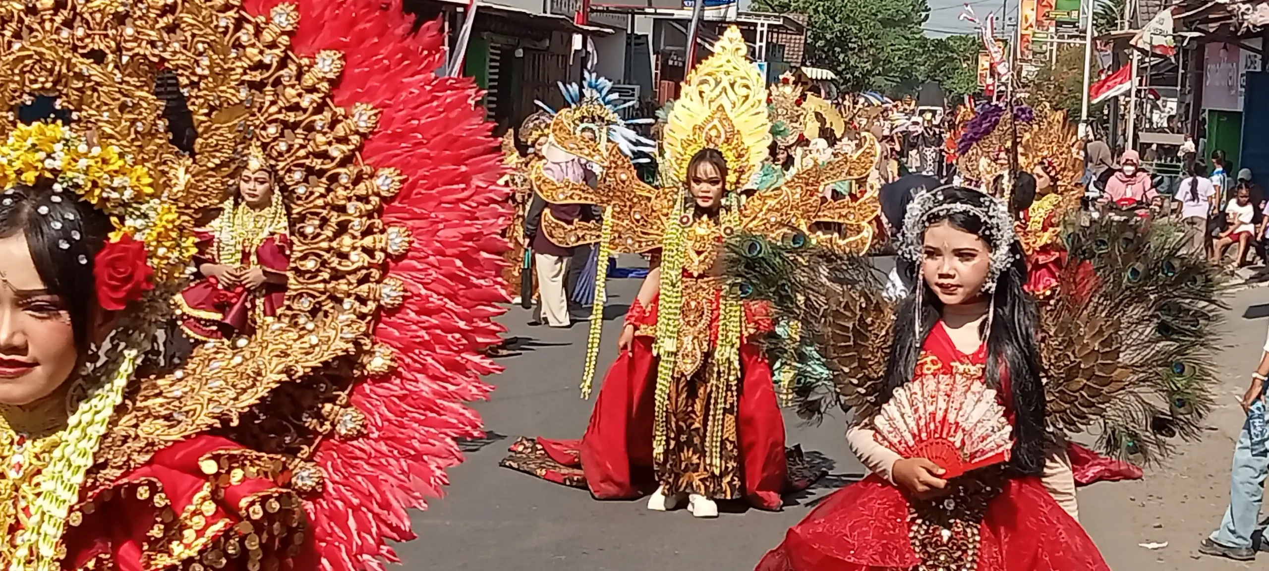 Pawai Budaya HUT RI Ke 81, SMPN 1 Ngronggot Tampilkan Tarian Klasik Dan Modern 3 IMG20260827141511 scaled