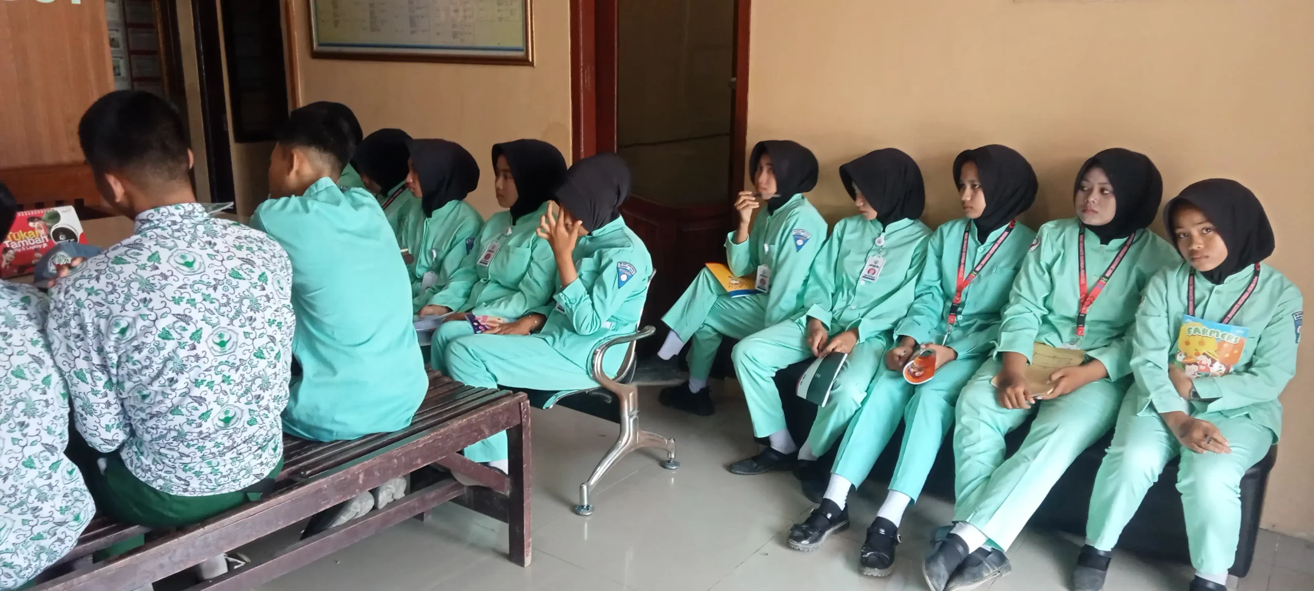 Cetak Generasi Emas, SMK Bhakti Nurma Husada Gandeng APH Genjot Program Pembinaan Karakter Siswa 3 IMG20261014094902 scaled