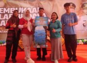 Bahrul Jadi Sang Juara Lomba Melukis Kaligrafi Aksara Jawa