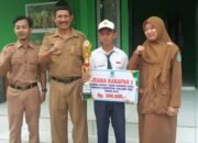 Panitia MPLS SMPN 2 Prambon Memotivasi Siswa Baru Untuk Bisa Menauladani Kakak Kelasnya Yang Berprestasi