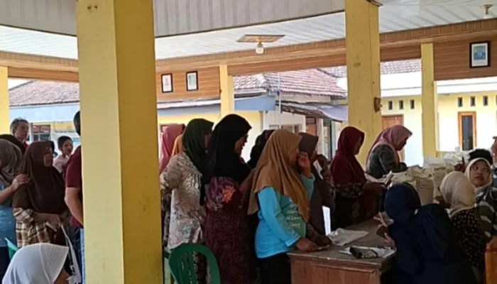 Kendalikan Inflasi,Perum Bulog Kediri Droping Jutaan Kilogram Beras Medium Di Nganjuk Untuk Ratusan Ribu Warga Miskin