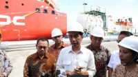 Jokowi Kunjungi Terminal LNG di Pelabuhan Benoa