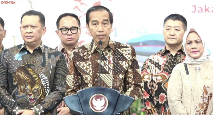 Ini Dia Pesan Tersembunyi Jokowi saat Resmi Kereta Cepat Jakarta!