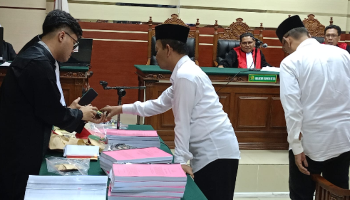 Jaksa Tuntut Sutrisno Sembilan Tahun Penjara dan Uang Pengganti Rp3,5 Miliar