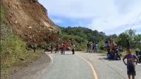 Jalan Trans Flores Tertimbun Longsor, Jalur Ende-Sikka Lumpuh Total