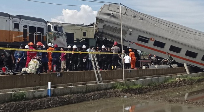 KNKT Bentuk Tim Investigasi atas Tabrakan KA Turangga dan Bandung Raya