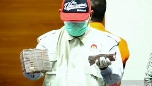 KPK amankan uang Rp140 juta dari OTT hakim PN Surabaya Itong Isnaeni