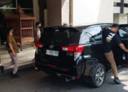 KPK Geledah Rumah Gatut Sunu di Surabaya dan Sita Uang Puluhan Juta Rupiah