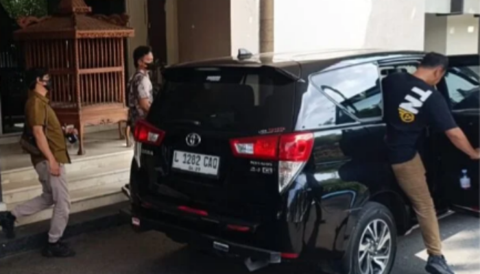 KPK Geledah Rumah Gatut Sunu di Surabaya dan Sita Uang Puluhan Juta Rupiah