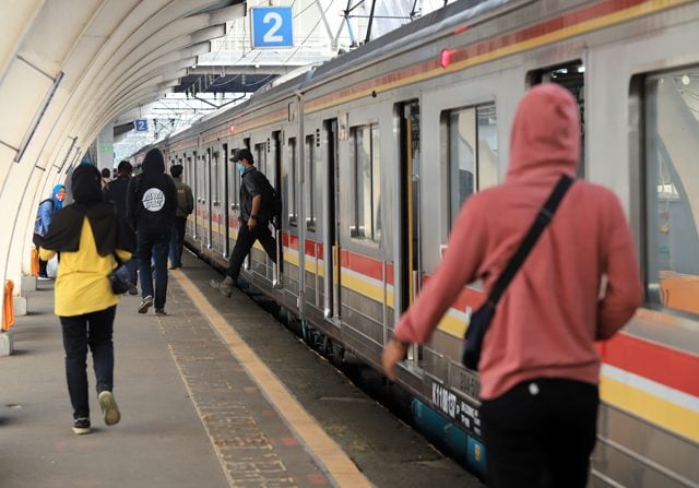 Soal Kenaikan Tarif KRL, Menhub Akan Lapor Dulu ke Luhut