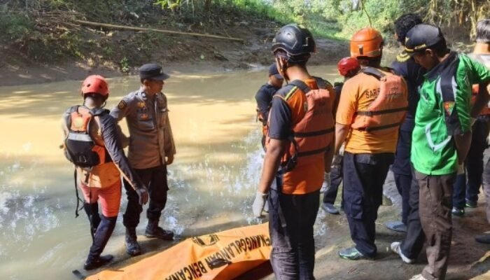 Kabar Duka dari Ngawi, Remaja Hanyut di Sungai Ditemukan Tak Bernyawa Setelah Pencarian Maraton
