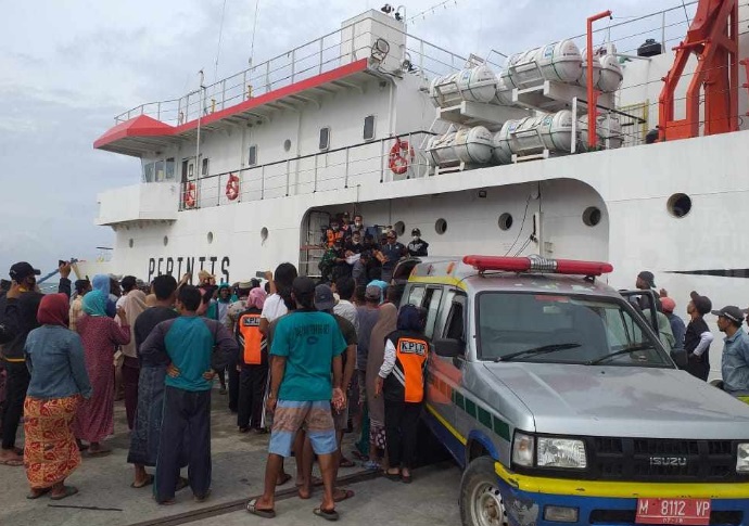 Kapal Laut  Sabuk Nusantara Terbakar, 1 Orang Tewas 3 Orang Lainnya Sesak Nafas