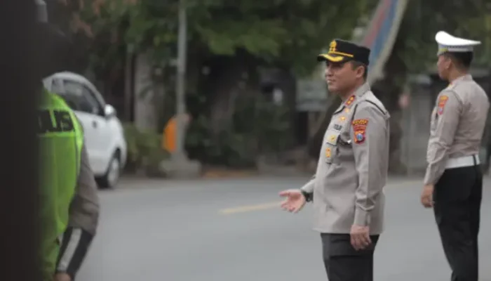 Optimalkan Pelayanan Lalu Lintas, Kapolres Blitar dan Jajaran Turun Langsung ke Jalan
