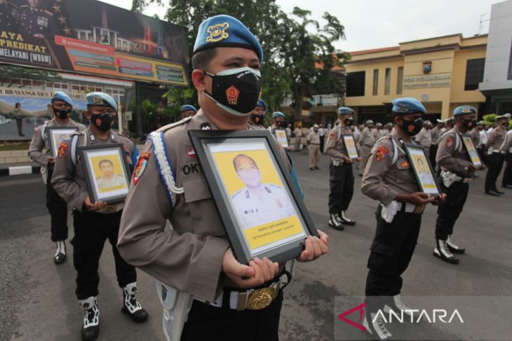 Kapolrestabes Surabaya Pecat dengan Tidak Hormat 12 Personil Polisi