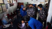 Kasal tinjau vaksinasi COVID-19 anak di Madiun