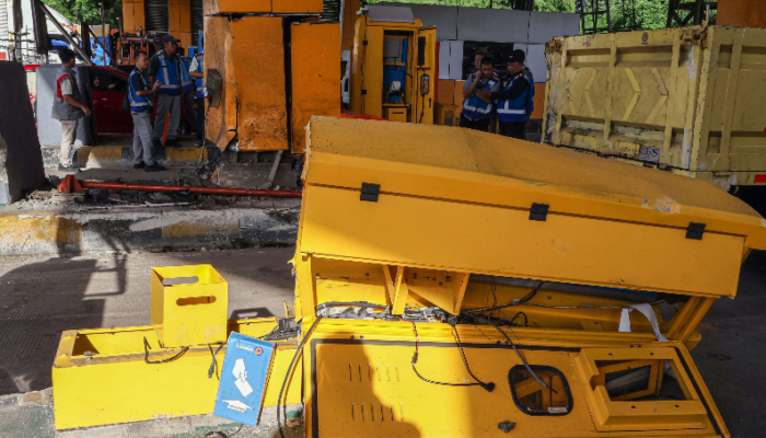 Kecelakaan Maut di Tol Ciawi! Pakar Transportasi Bongkar Masalah Besar di Angkutan Logistik!