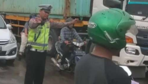 Kemacetan Jalur Pantura Demak-Semarang: Tersendatnya Arus Lalu Lintas Akibat Perbaikan Jalan Genuk